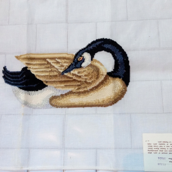 Elsa Williams Needlecraft creations Heritage Embroidery Regal Goose canvas 18X24 - Picture 4 of 14